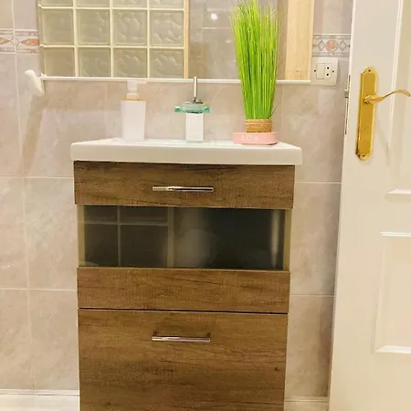 Lovely New * Granada